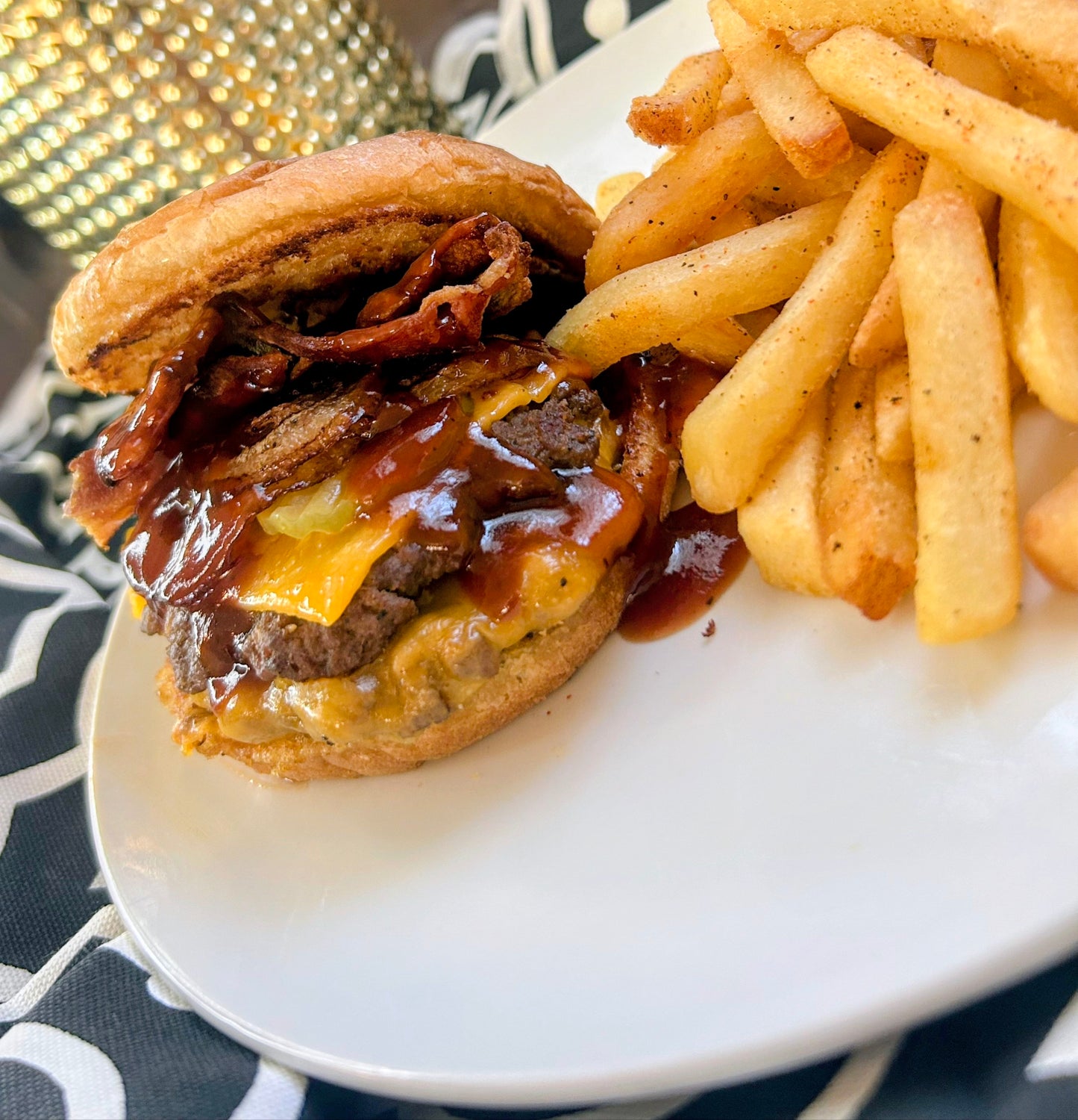 BBQ Smashed Burger, Fries & Sweet Tea