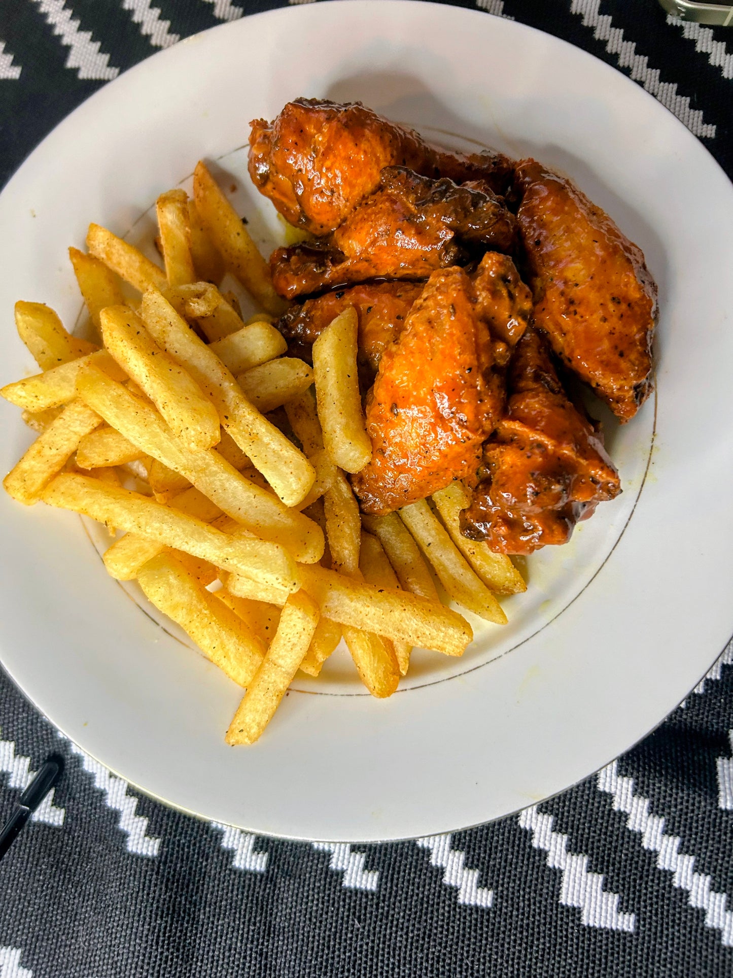 Hot Wings, Fries & Sweet Tea